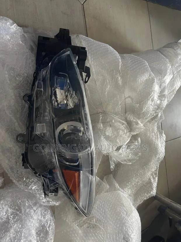 Mazda3 2017 2018 Headlight Led · Photo 1