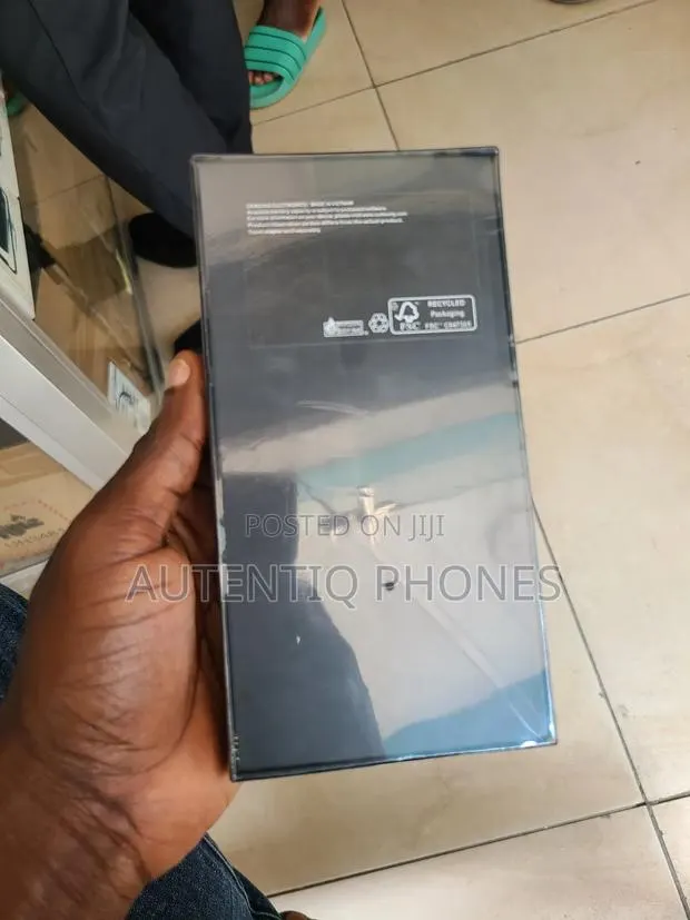 New Samsung Galaxy S25 Ultra 256 GB Black · Photo 1