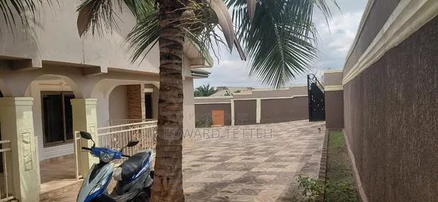 6bdrm House in Eddy Properpies, Kumasi Metropolitan for sale · Photo 1