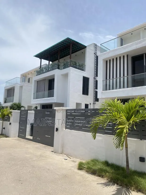 4bdrm Townhouse/Terrace in Mainstay Estates, East Legon for sale · Photo 1