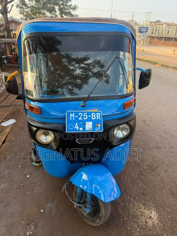 Bajaj RE 2025 Blue · Photo 1