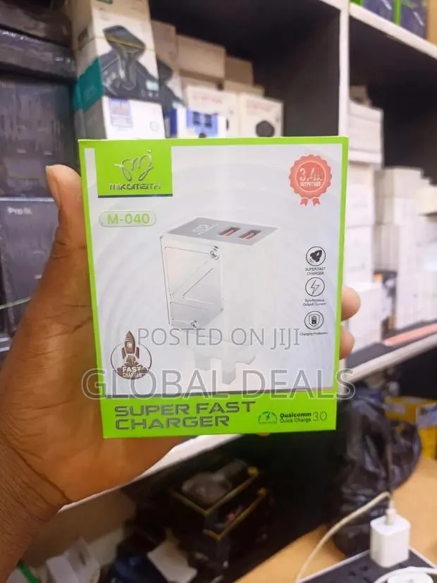Super Fast Charger 3.4A - Qualcomm Quick Charge 3.0 Dual USB Adapter · Photo 1