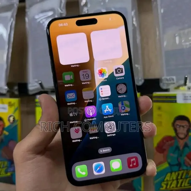 New Apple iPhone 15 Plus 128 GB Black · Photo 1