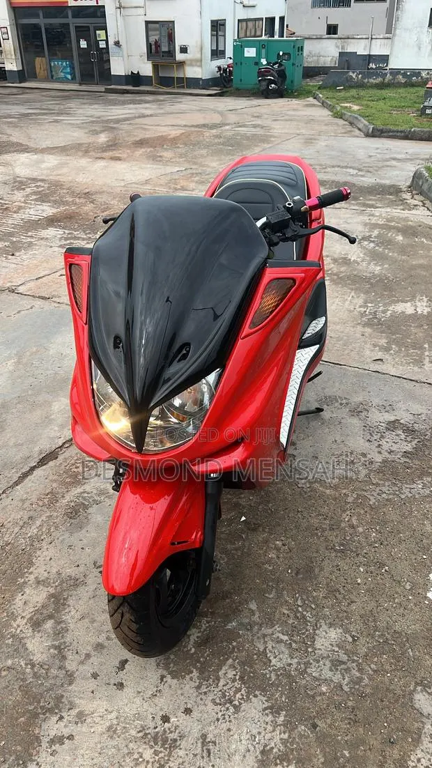 Yamaha Majesty 1999 · Photo 1