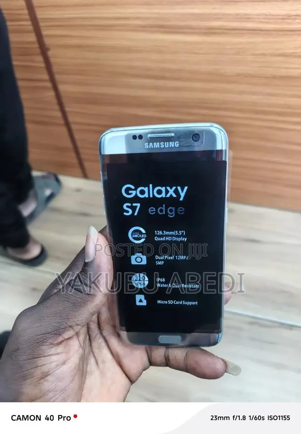 Samsung Galaxy S7 edge 32 GB Silver · Photo 1