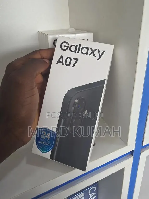 New Samsung Galaxy A07 4G 128 GB Silver · Photo 3