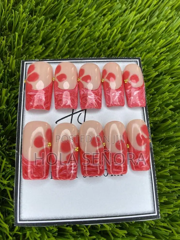 Red Marble Floral French Tip Press-on Nails � · Photo 1