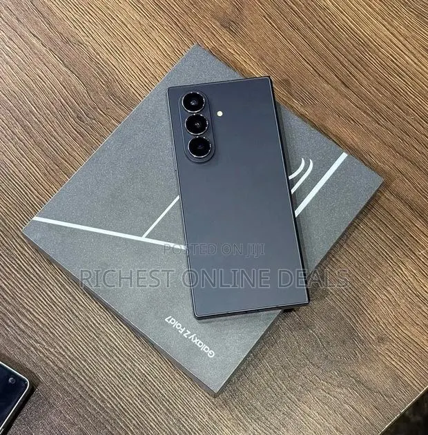 New Samsung Galaxy Z Fold7 256 GB · Photo 1