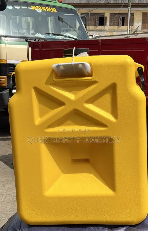 Eye Wash Station (16 Gallons) · Photo 2