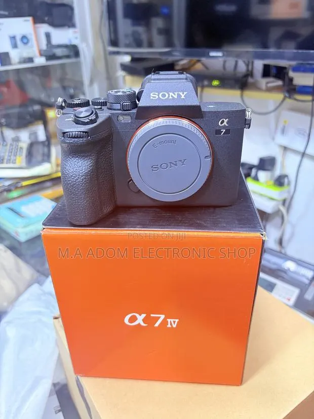 Sony Alpha 7 IV Full-Frame Mirrorless Interchangeable Lens Camera · Photo 2