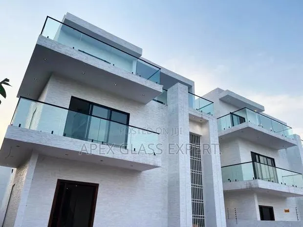 Balcony Balustrade · Photo 1