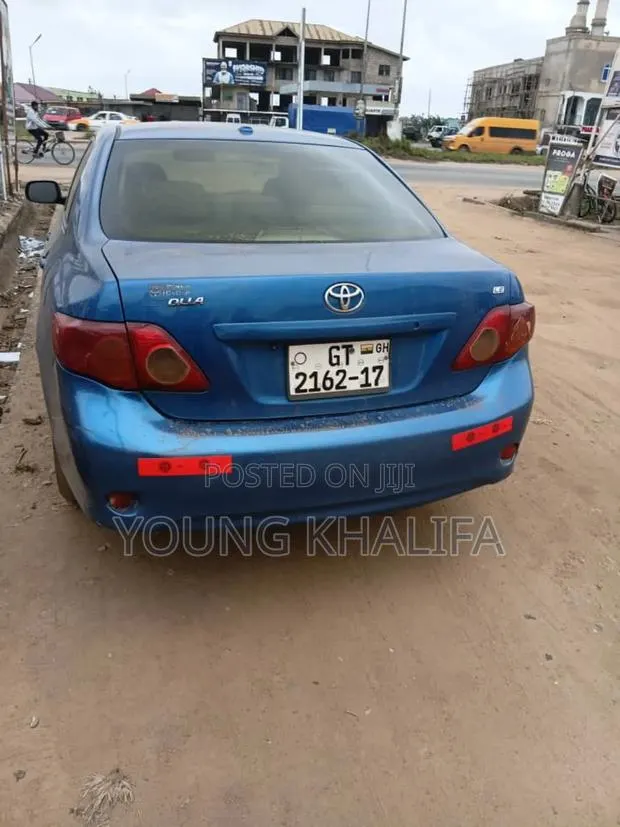 Toyota Corolla 2010 Blue · Photo 1
