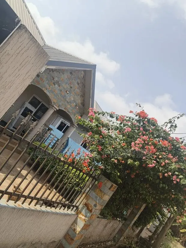 3bdrm House in Adenta, Amanfro, Frafraha for sale · Photo 1