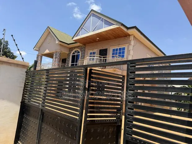 5bdrm House in Sokoban Wood Village, Kumasi Metropolitan for rent