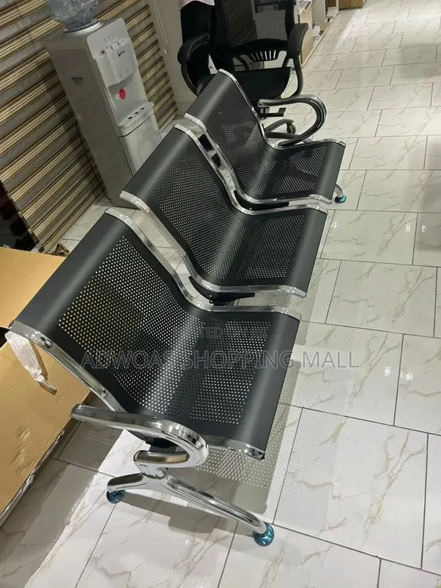 3 in 1 Waiting Chair/Visitors Chair · Photo 1