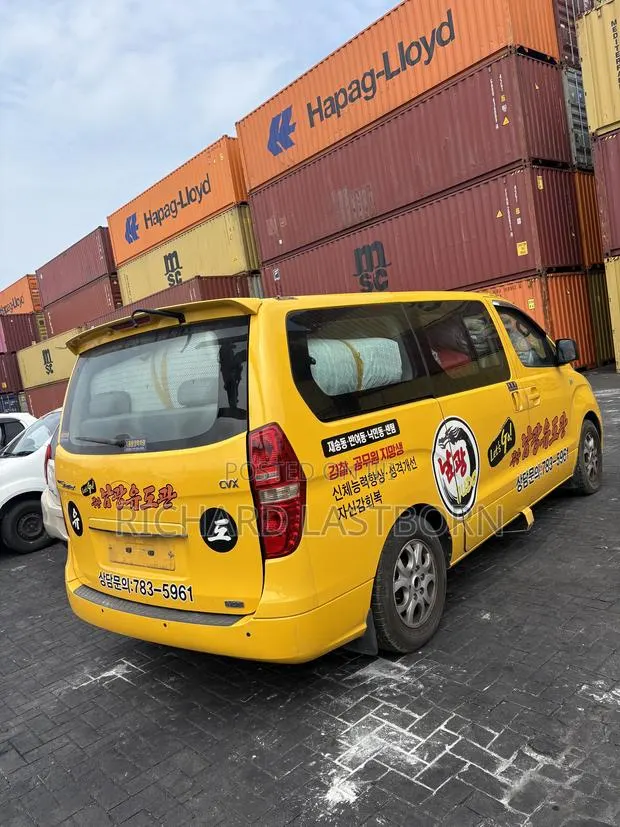 Hyundai Starex 2015 Yellow · Photo 4