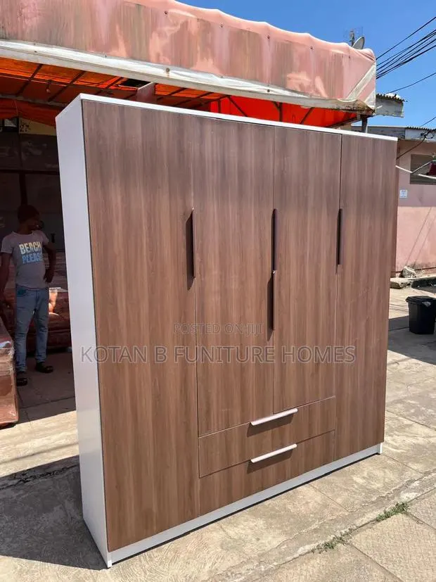 3 in 1 Wardrobe · Photo 1