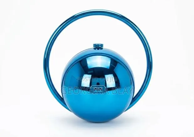 Ball Shaped Clutch · Photo 1