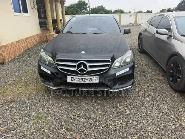 Mercedes-Benz E350 2014 Black · Photo 1