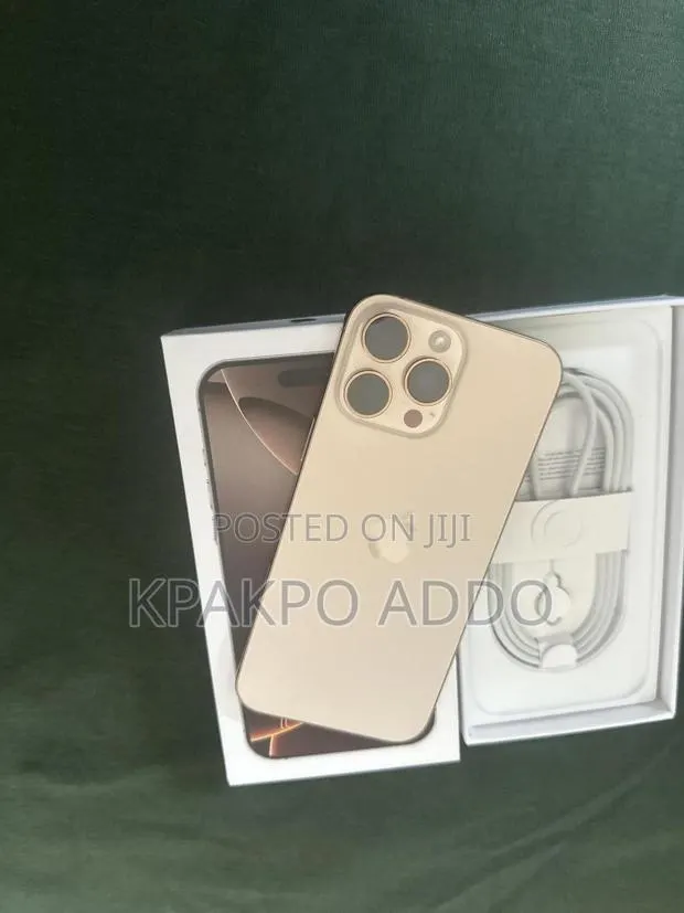 Apple iPhone 16 Pro Max 512 GB Gold · Photo 1
