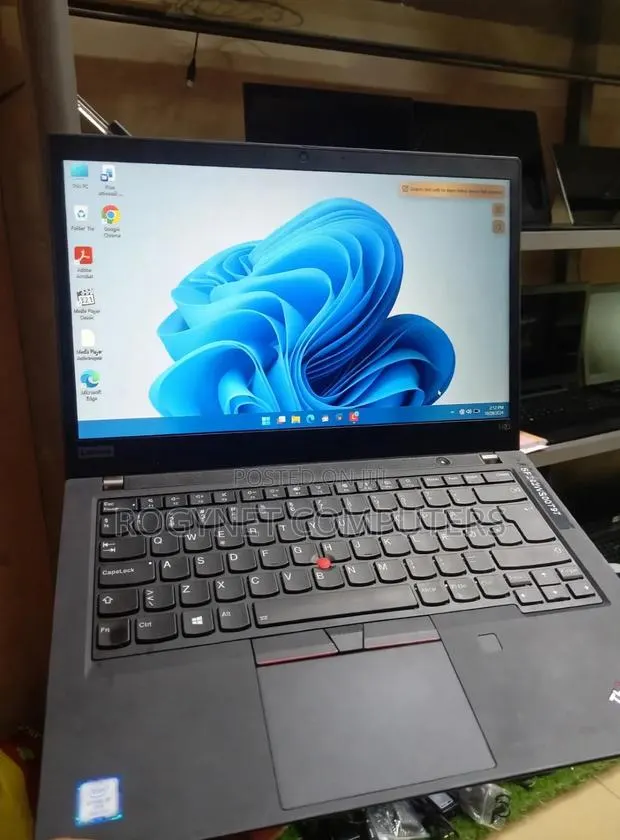 Laptop Lenovo ThinkPad T490s 16GB Intel Core i5 SSD 256GB · Photo 1