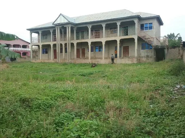 School for Sale at Buokrom F Line · Photo 1