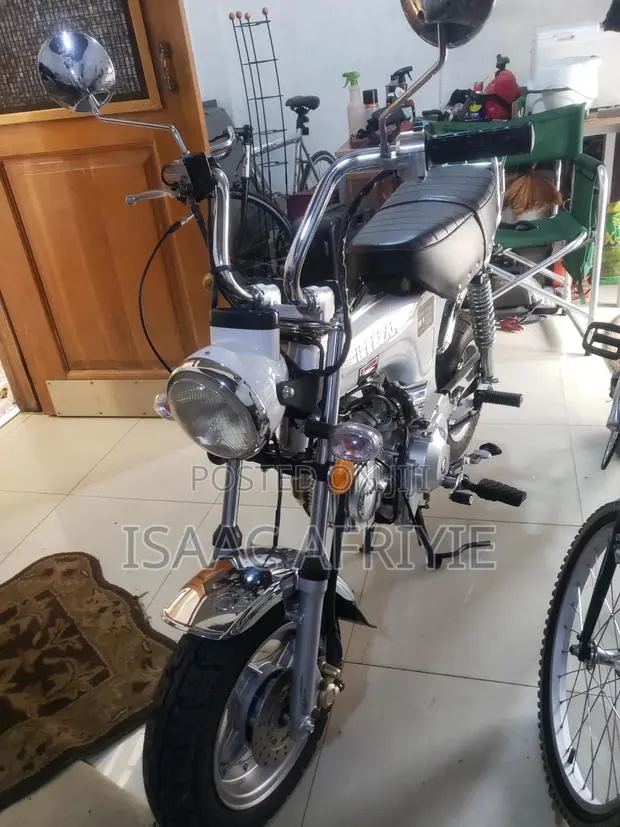 Honda XL 125 2018 White · Photo 1