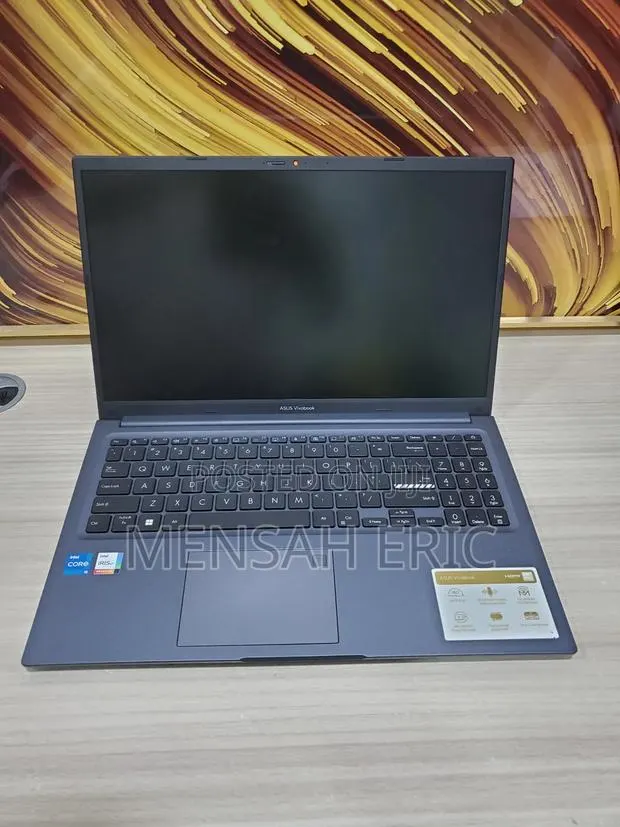 Laptop Asus VivoBook V551LA 12GB Intel Core I5 SSD 512GB · Photo 1