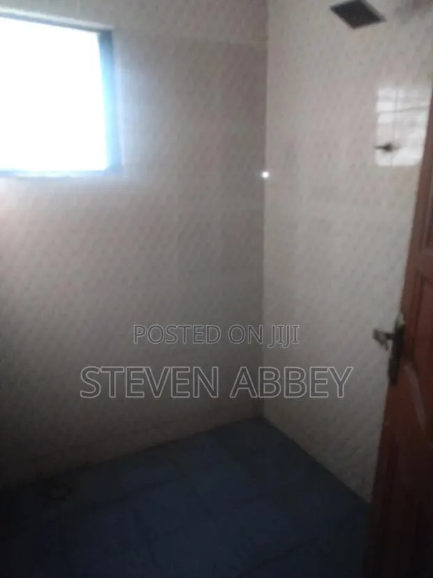 3bdrm Apartment in Adom Agency, Teshie for rent
