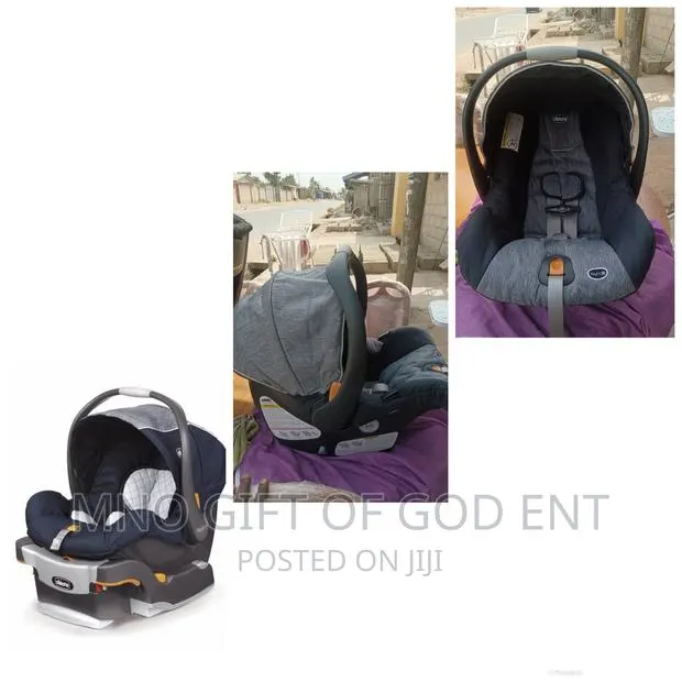 Chicco Keyfit 30 Infant Car Seat and Base · Photo 1