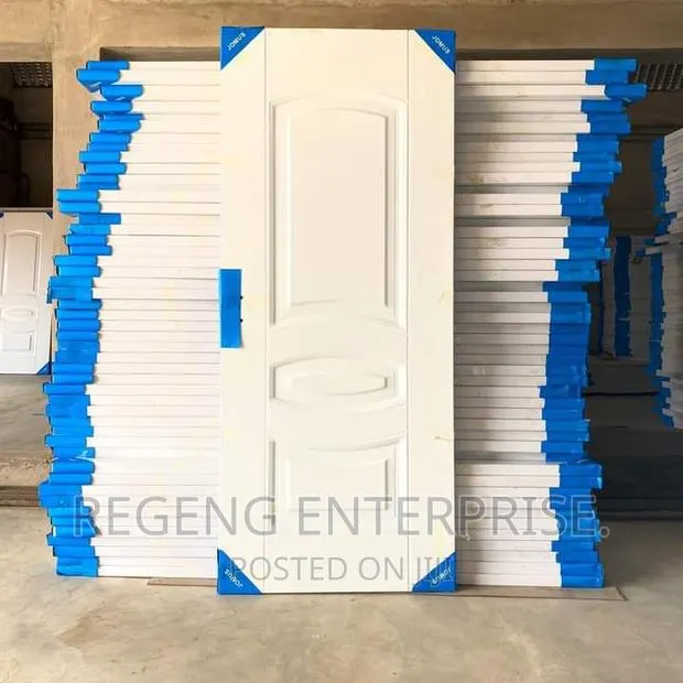 Original Wooden Door · Photo 1
