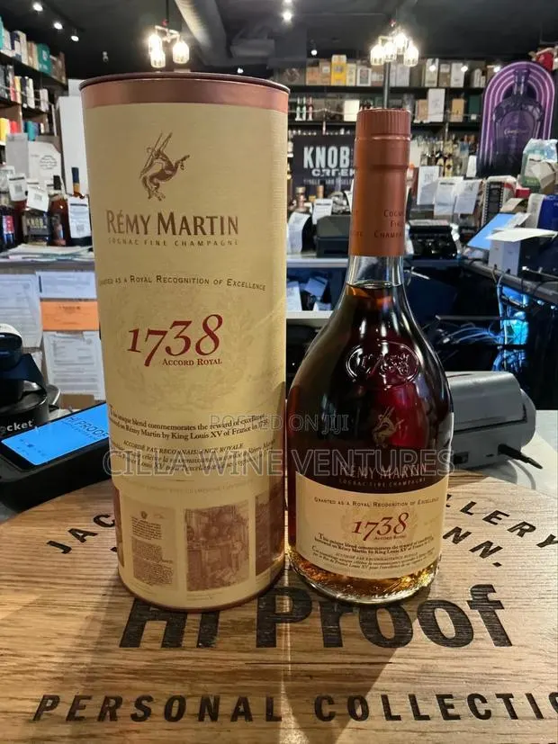Remy Martin 1738 Gift Box Cognac 70cl · Photo 1