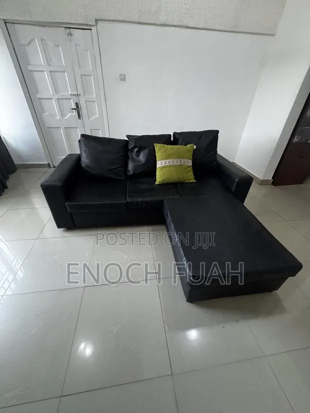 L-Shape Leather Sofa · Photo 1