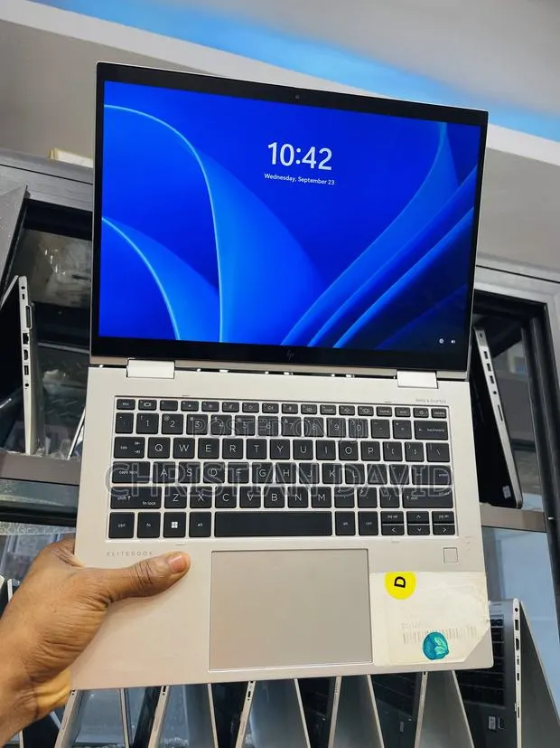 Laptop HP EliteBook x360 1040 G10 32GB Intel Core i7 SSD 512GB · Photo 1