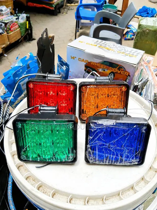 Brake Light – LED Warning Light Heavy Duty · Photo 1