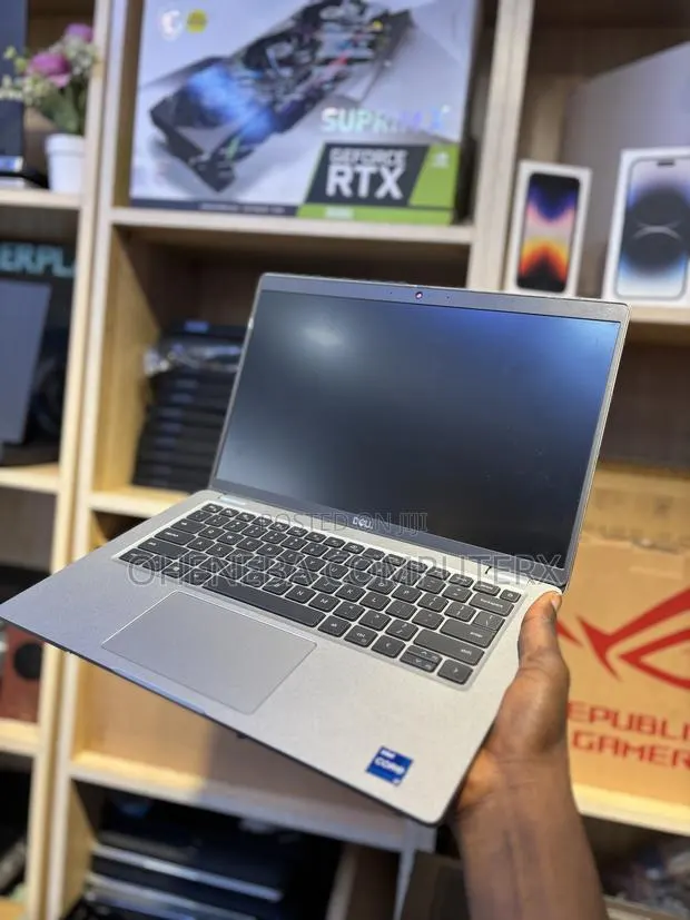 New Laptop Dell Latitude 5420 8GB Intel Core i7 SSD 512GB · Photo 1