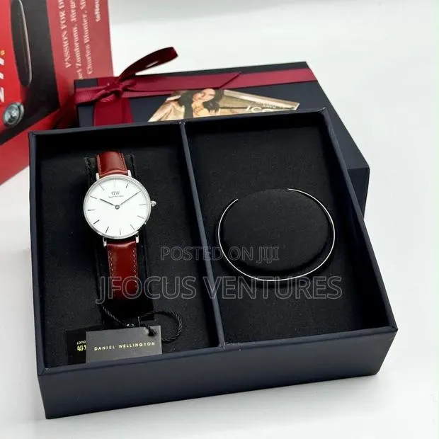 DW Brown Leather Watch/Bracelet · Photo 2