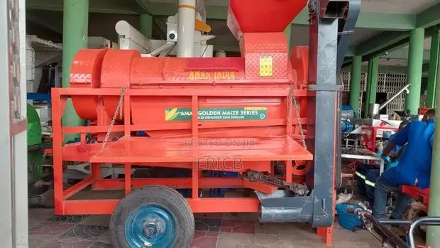 Maize Thrasher Tractor Mountainted Dehusker Cum Sheller · Photo 1