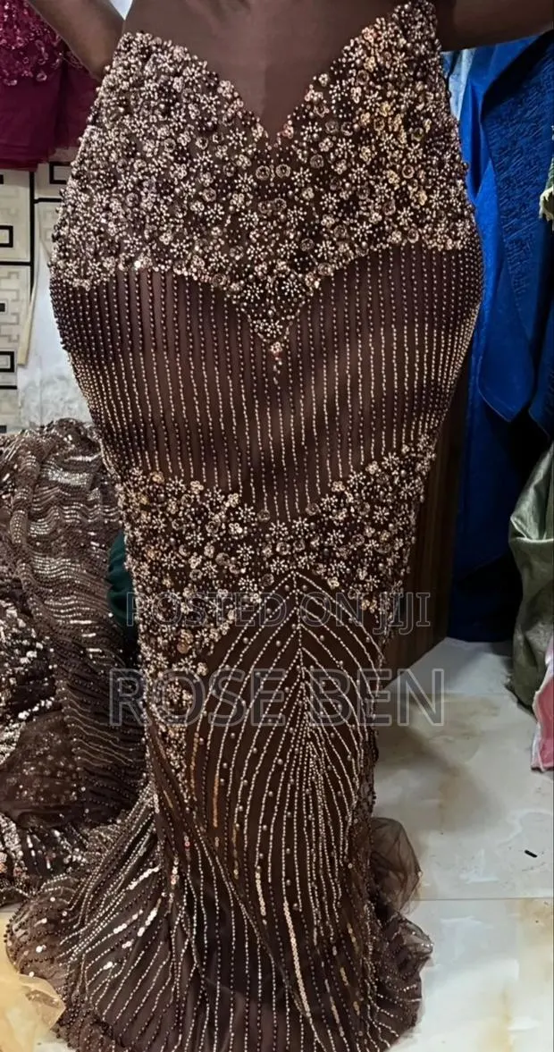 Luxury Beaded Lace · Photo 1
