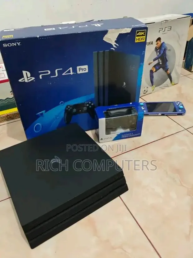 Play Station 4 Pro · Photo 1