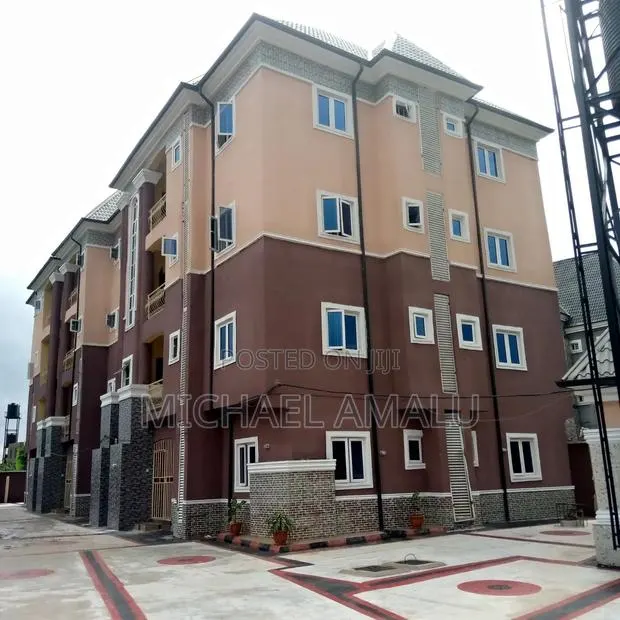 Professional Painting, Skimming, Grafiato, Stucco, Texture Paint. · Photo 1