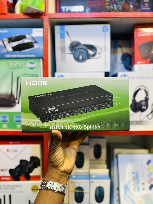 1x8 HDMI Splitter · Photo 1