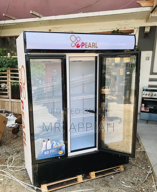 Pearl PVC-150 950l Display Fridge With Lock and Key. · Photo 1