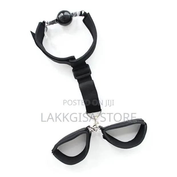 Mouth and Wrist Gag · Photo 1