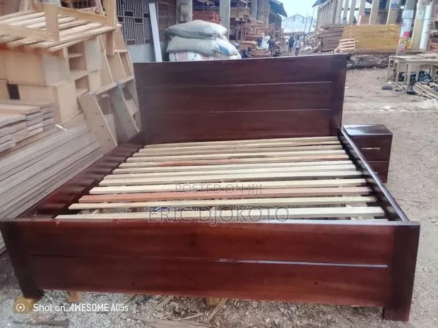 Queen Size Bed · Photo 1