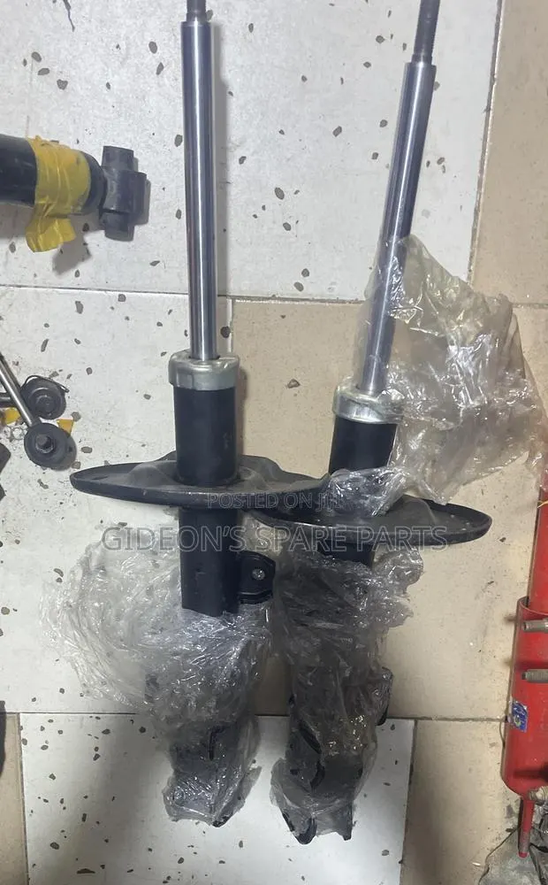 Toyota Highlander 2014-2019 Front Shocks · Photo 1