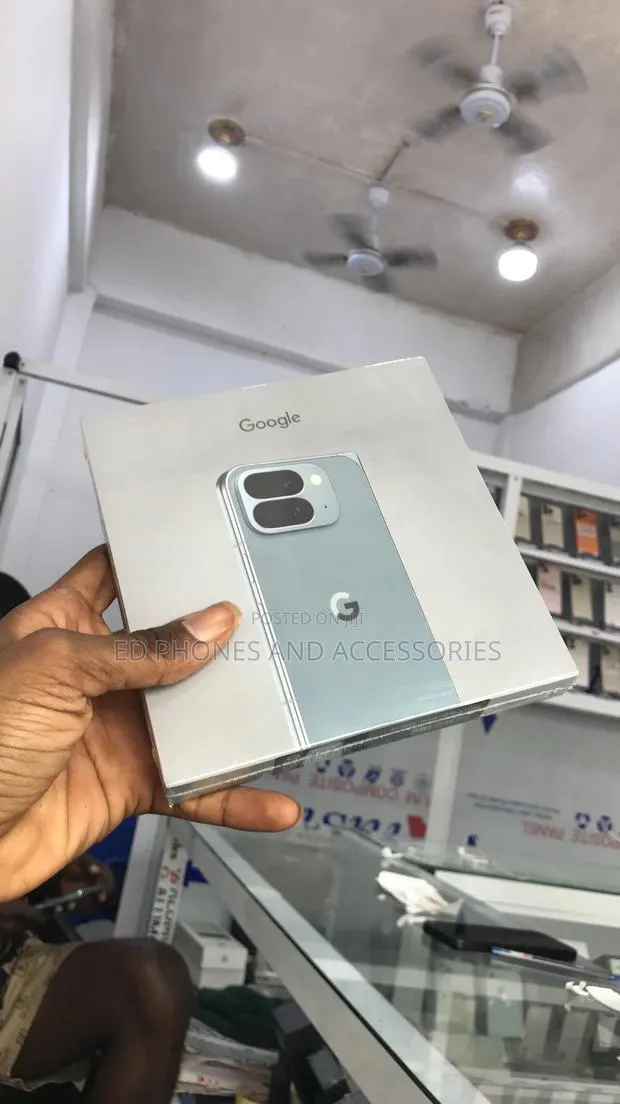 New Google Pixel 10 Pro Fold 256 GB Gray · Photo 1