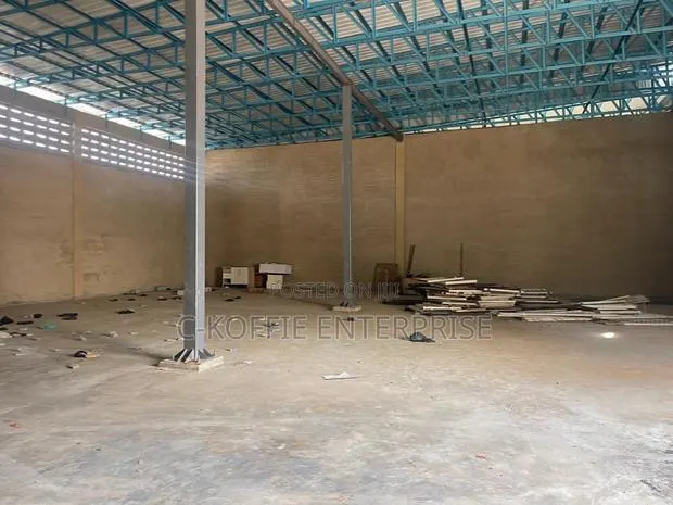 400 SQM Warehouse + Offices at Spintex for Rent · Photo 1