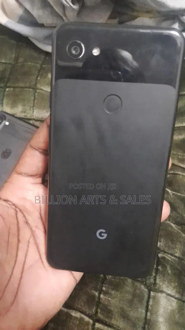 Google Pixel 3 64 GB Black · Photo 1