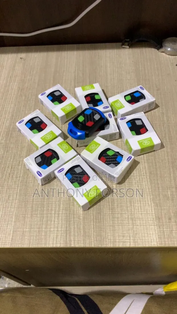4 Buttons Gate Motor Remote · Photo 1
